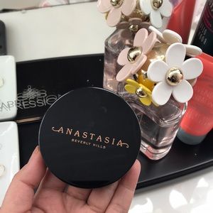 Anastasia Beverly Hills So Hollywood Highlighter